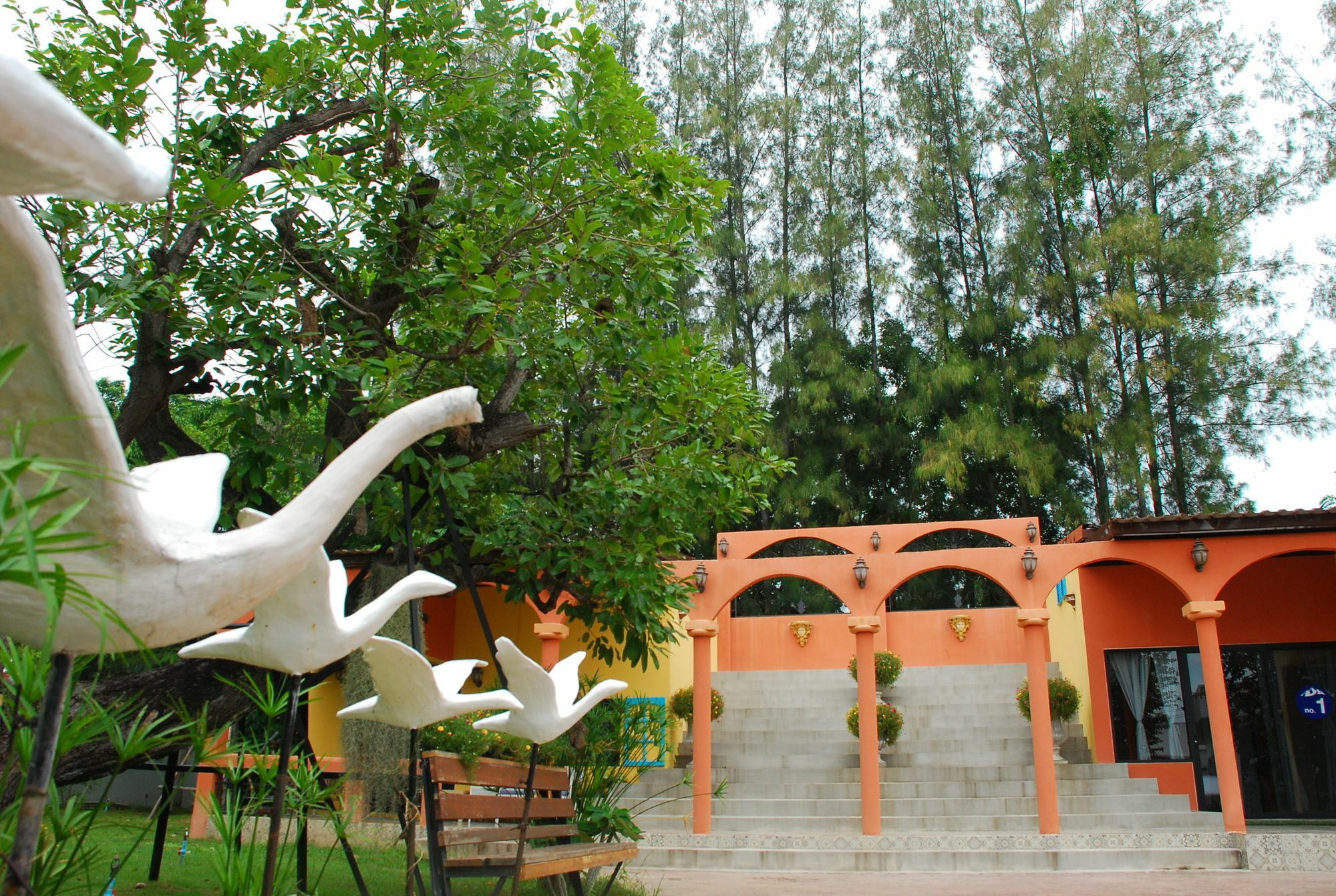 Phutara Accomodation Cha-Am Buitenkant foto