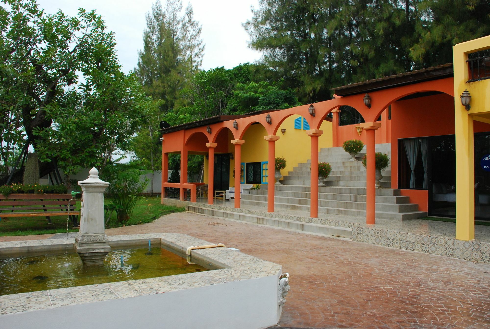 Phutara Accomodation Cha-Am Buitenkant foto